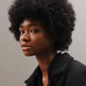 Image Profile of Jessica Randall. She is an african-european young person.